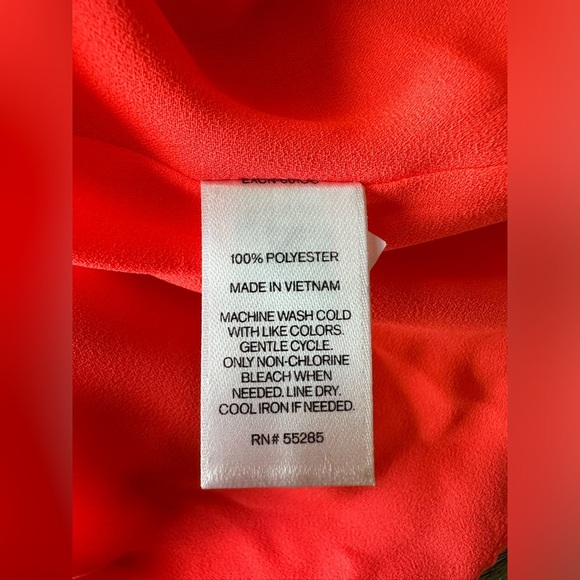 Express Vibrant Hot Pink Top- size Large - Picture 4 of 4